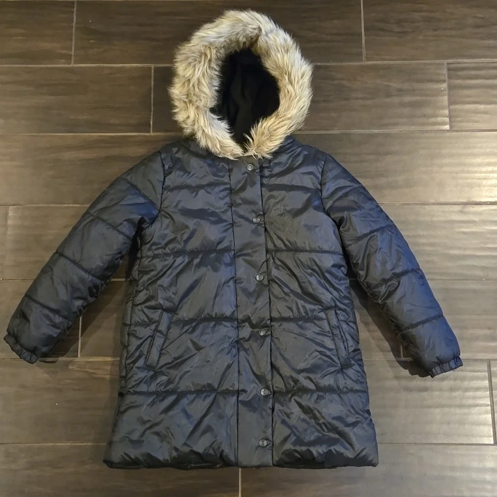 Crazy 8 Black Quilted Puffer Coat With Faux Fur Hood Size M 7-8 NWT - Picture 5 of 6